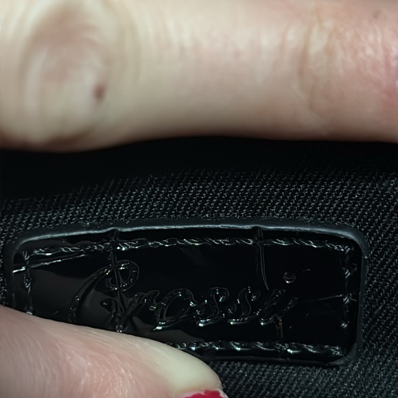 Elegant Black Croc-Embossed Shoulder Bag - Picture 5 of 5